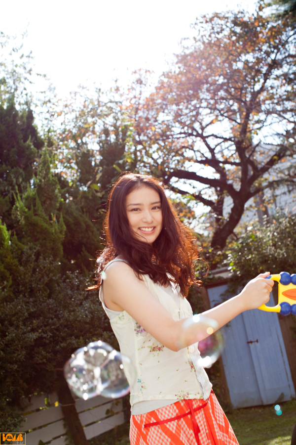 [Bomb.TV] Số tháng 2 năm 2012 Takei Saki Emi Takei