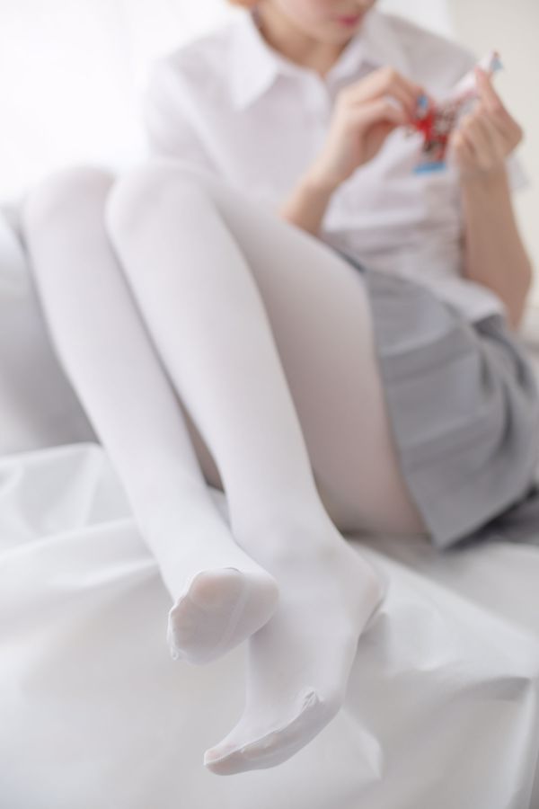 "Baisi School Girl Rest Space" [Fundação Sen Luo] R15-045