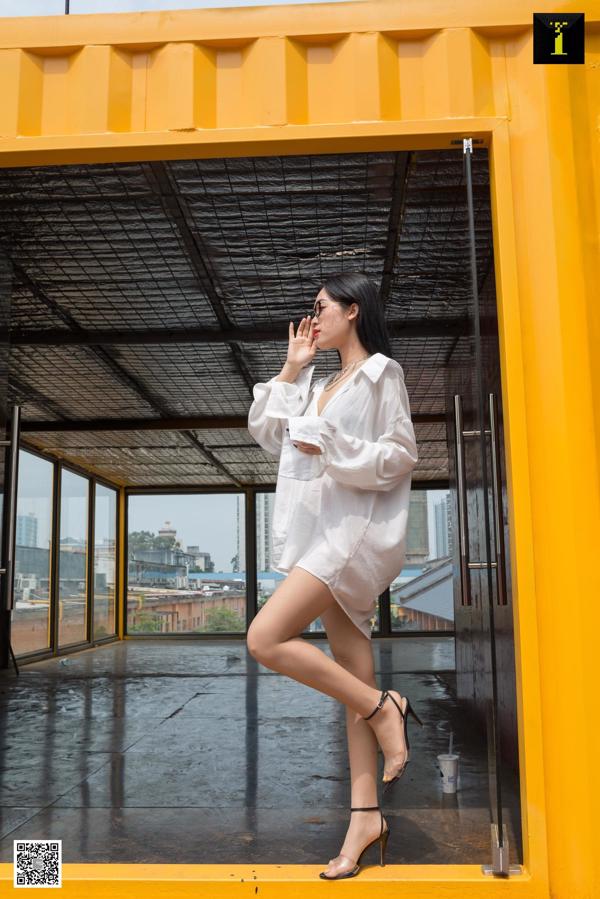 Model Coke "La ternura en la camisa de un novio" [Edición para IESS]