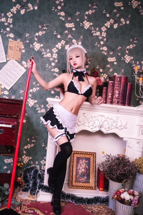 Gui Huyao trong w "Black Silk Maid" [COSPLAY W phúc lợi]