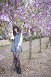 [Taiwan Goddess] Peng Lijia (Lady Yi Yi) "Black Silk Under the Cherry Blossoms"