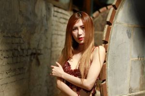 [Taiwan Zhengmei] Huang Aibi Abbie "Qiaotou Sugar Factory Black Silk + Lace + Hot Pants"
